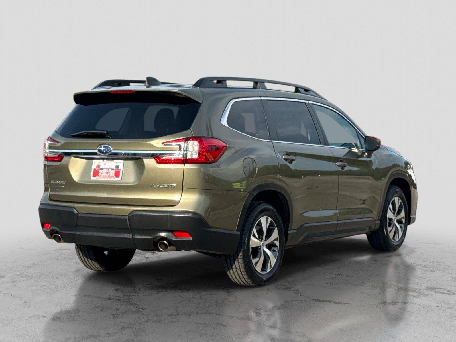 Used 2024 Subaru Ascent Premium AWD/4WD image 5