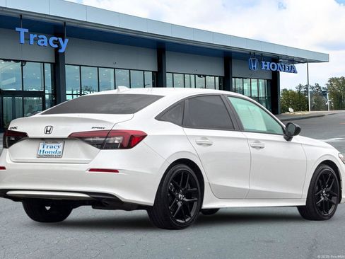 Certified 2025 Honda Civic Sport image 6