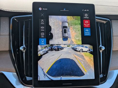 New 2026 Volvo XC90 B5 Core AWD/4WD image 24