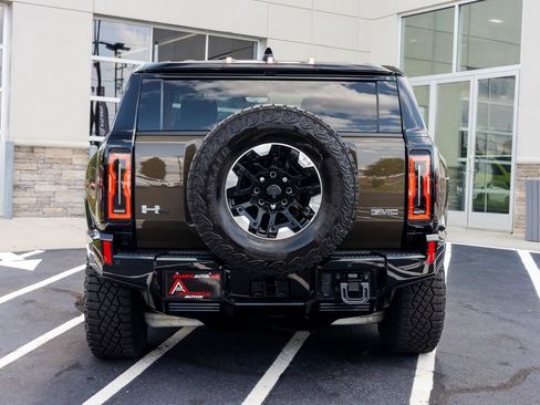 Used 2025 GMC Hummer EV 2X w/ Extreme Off-Road Package AWD/4WD image 16