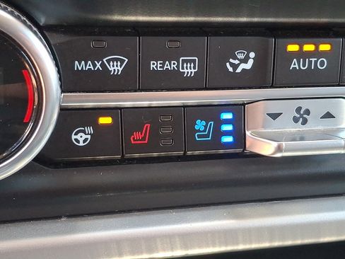 Certified 2024 Ford Expedition XLT AWD/4WD image 25