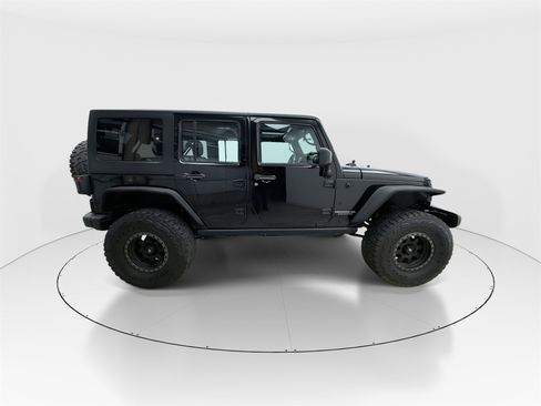 Used 2016 Jeep Wrangler Unlimited Sport w/ Connectivity Group image 9