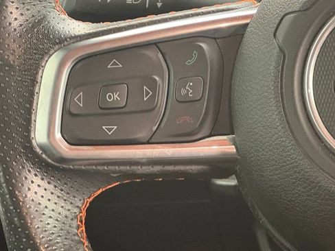 Used 2022 Jeep Gladiator Mojave w/ Cold Weather Group image 15