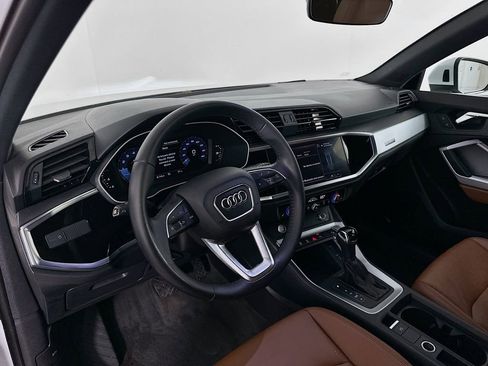 Used 2020 Audi Q3 2.0T Premium w/ Convenience Package image 9