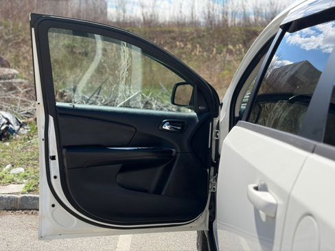 Used 2017 Dodge Journey GT image 11