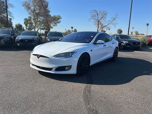Used 2016 Tesla Model S 70D image 3