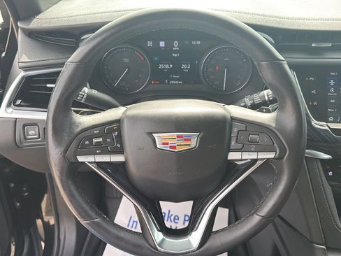 Used 2024 Cadillac XT6 Premium Luxury w/ Technology Package AWD/4WD image 9