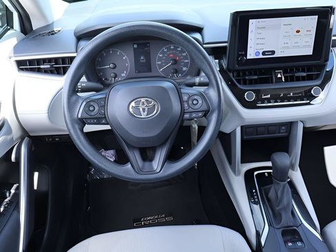 Used 2023 Toyota Corolla Cross L AWD/4WD image 14