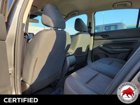 Used 2024 Nissan Altima 2.5 SV image 13