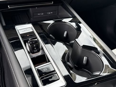 New 2026 Volkswagen Atlas Cross Sport SEL Premium R-Line AWD/4WD image 19