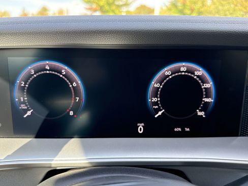 New 2025 Volkswagen Tiguan SE R-Line image 17