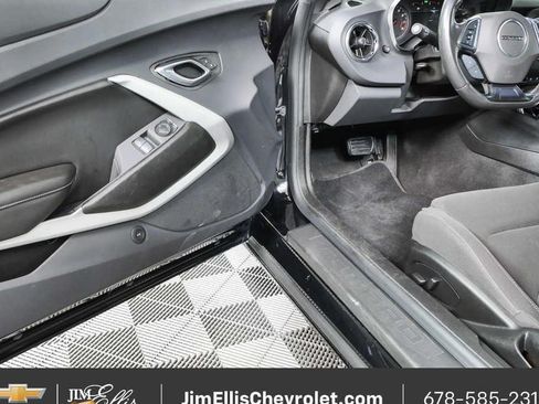 Certified 2023 Chevrolet Camaro LT RWD image 7