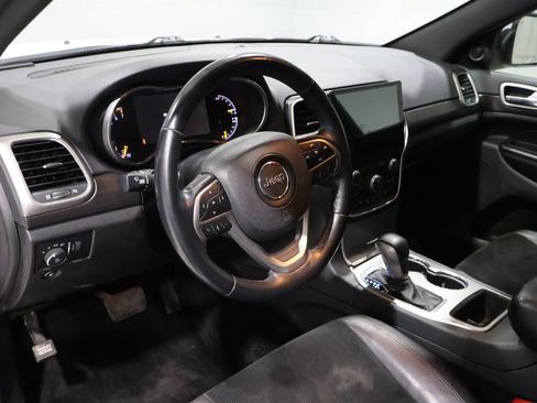 Used 2018 Jeep Grand Cherokee Altitude AWD/4WD image 27