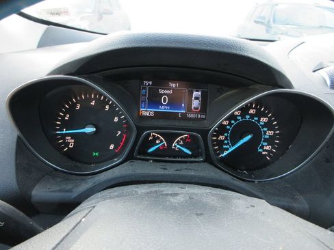 Used 2014 Ford Escape SE w/ Equipment Group 201A FWD image 7