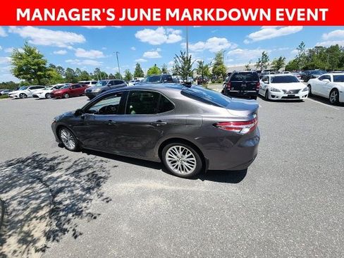Used 2018 Toyota Camry XLE w/ Driver Assist Package FWD image 10