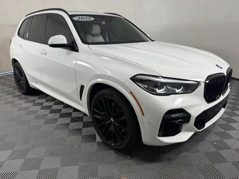 Used 2022 BMW X5 xDrive40i w/ M Sport Package AWD/4WD image 10