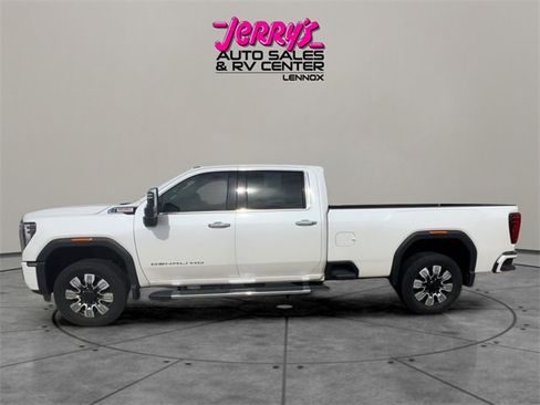 Used 2024 GMC Sierra 2500 Denali w/ Denali Reserve Package image 2