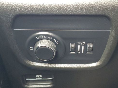 Used 2023 Jeep Grand Cherokee L Laredo image 20