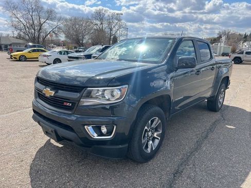 Used 2017 Chevrolet Colorado Z71 AWD/4WD image 4