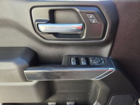 Certified 2021 Chevrolet Silverado 1500 Custom Trail Boss w/ Midnight Edition AWD/4WD image 17