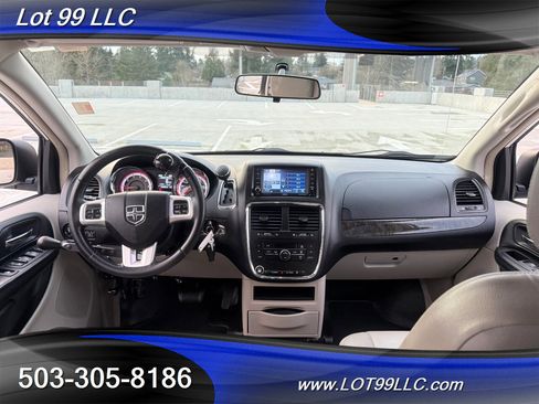 Used 2011 Dodge Grand Caravan Crew image 12