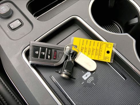 Used 2025 Acura MDX FWD image 15