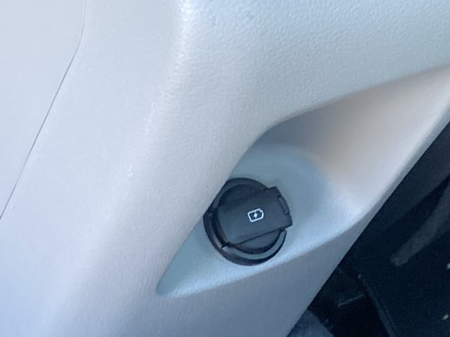 Used 2018 Hyundai Sonata SEL w/ Tech Package 02 FWD image 9