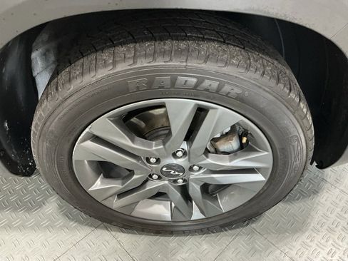 Used 2023 Kia Seltos LX image 31