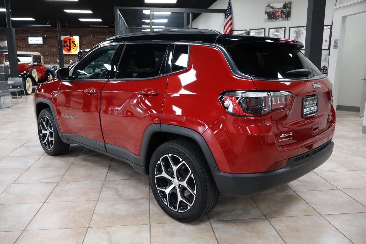 Used 2024 Jeep Compass Limited AWD/4WD image 3