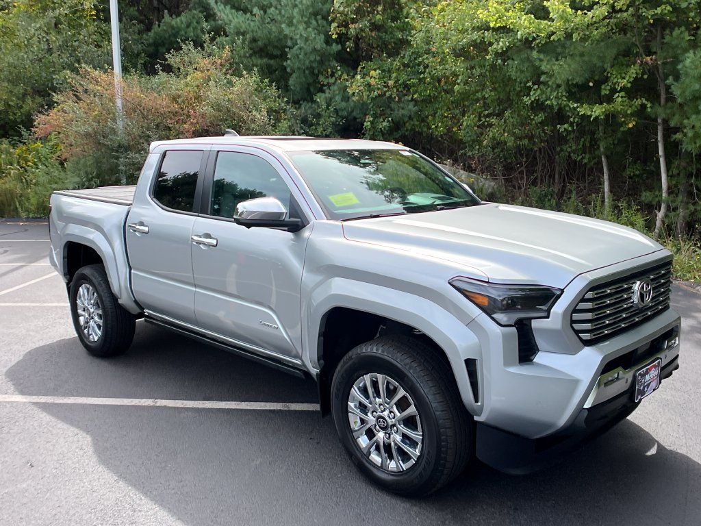 Used 2024 Toyota Tacoma Limited w/ Limited Package (LT) AWD/4WD image 7