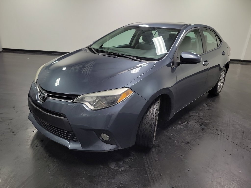 Used 2015 Toyota Corolla LE FWD image 4