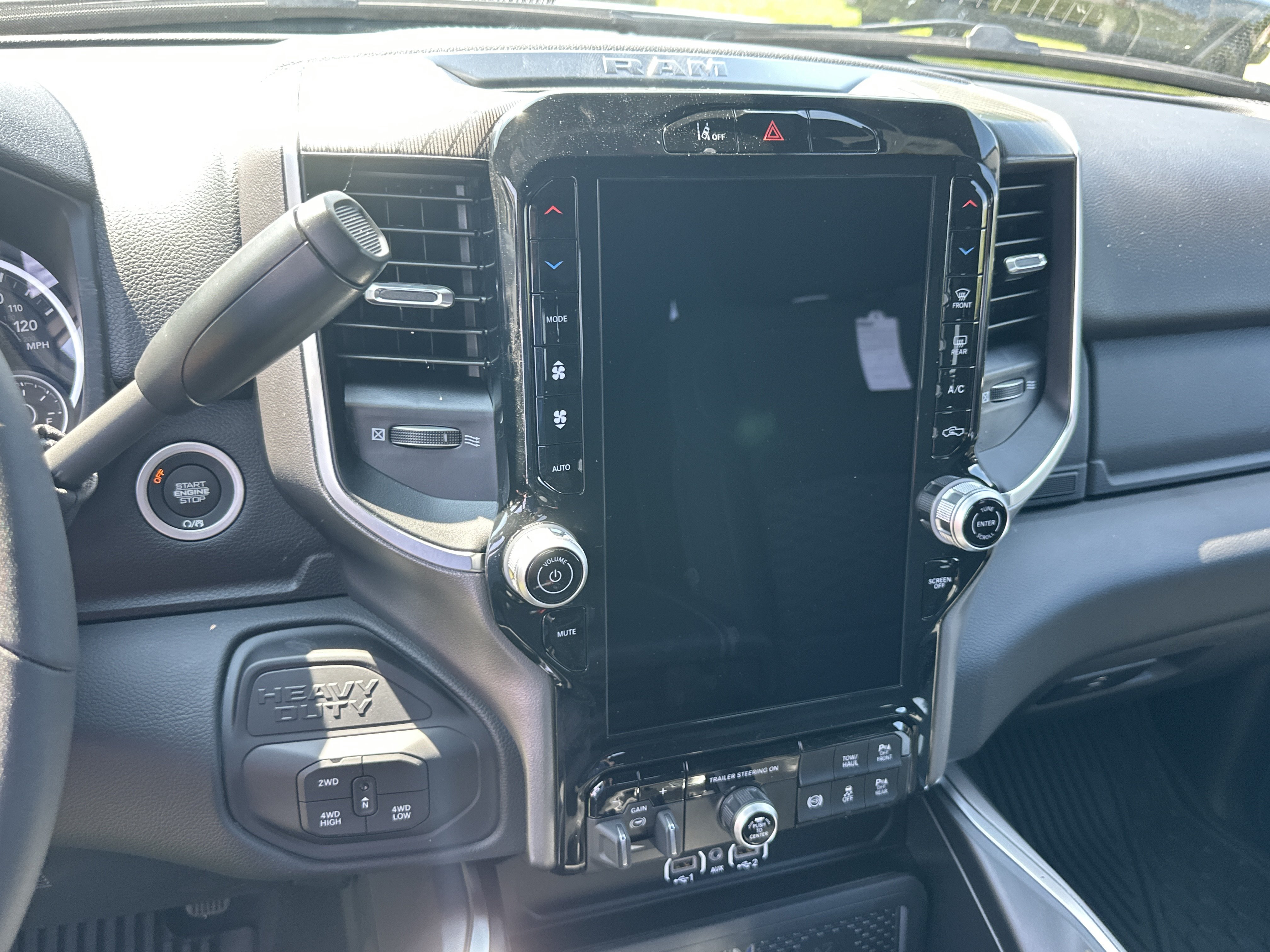 New 2026 RAM 3500 Big Horn AWD/4WD image 6