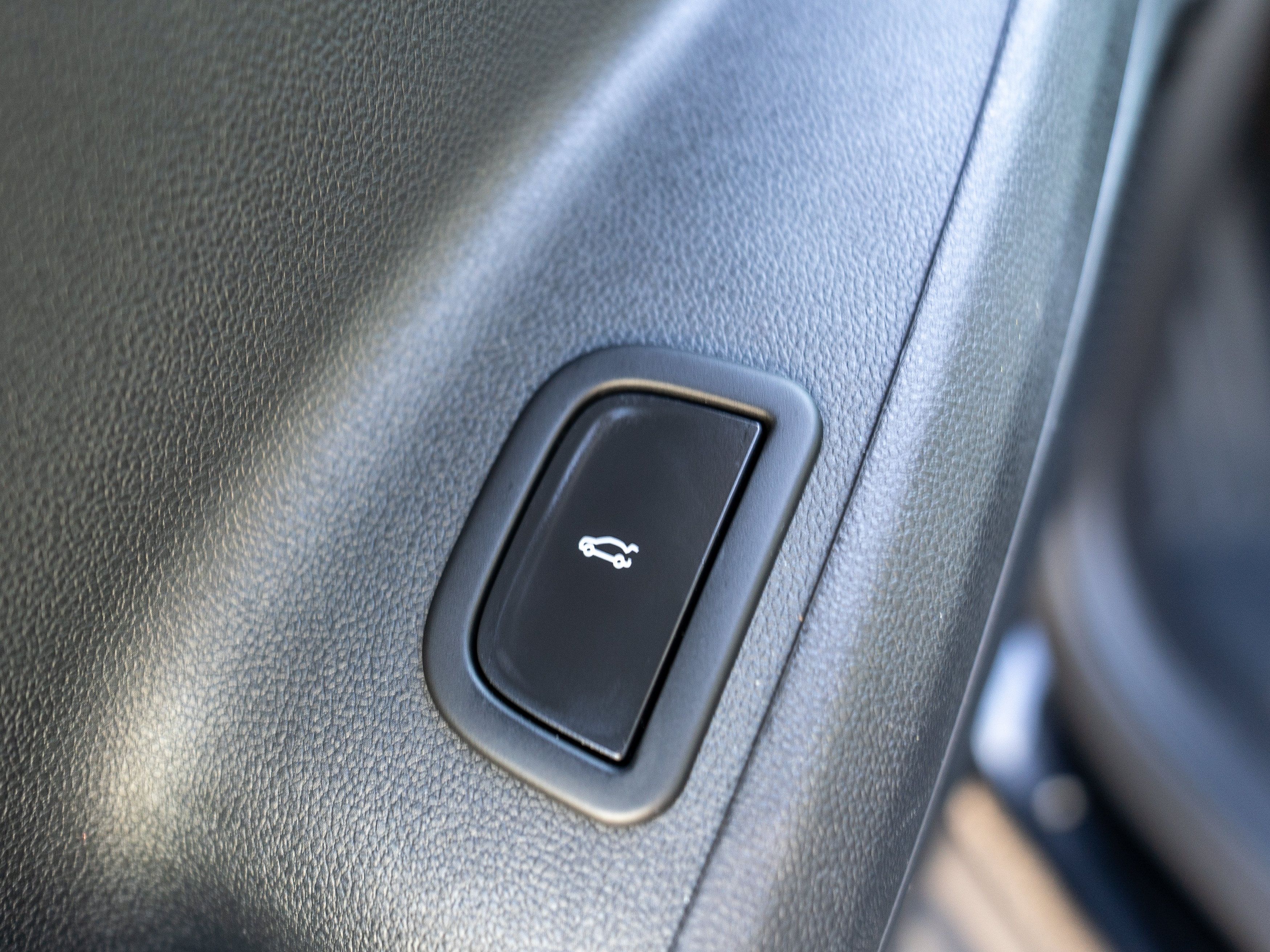 Used 2025 Chevrolet Traverse LT AWD/4WD image 18