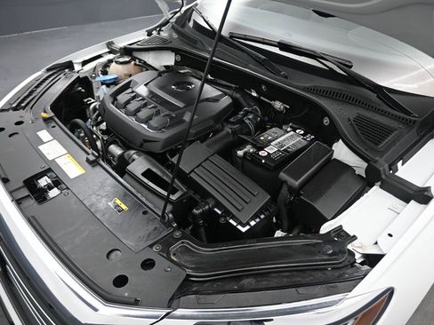 Used 2022 Volkswagen Passat 2.0T SE FWD image 52