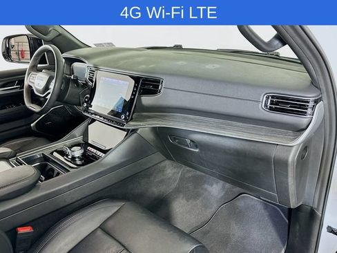 Used 2024 Jeep Wagoneer Series II w/ Flexible Seating Group AWD/4WD image 29