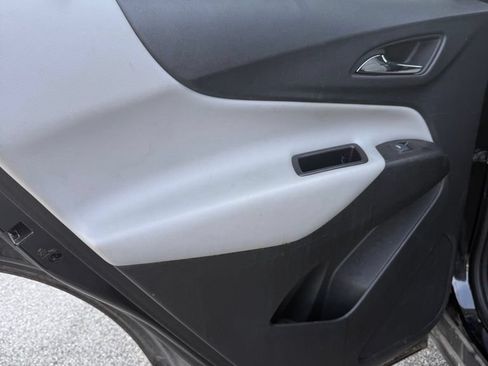 Used 2020 Chevrolet Equinox LS w/ LS Convenience Package FWD image 10