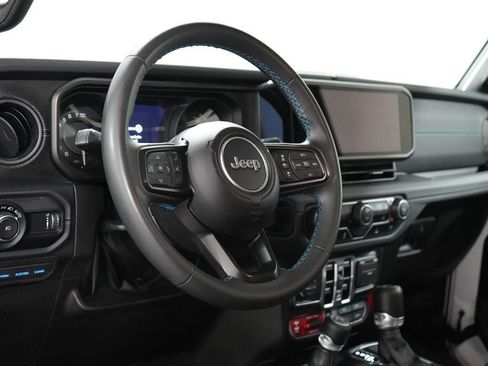 Used 2024 Jeep Wrangler Unlimited Rubicon 4xe AWD/4WD image 13