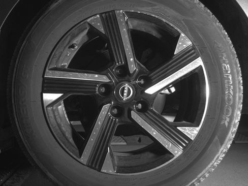 Used 2025 Nissan Sentra SV image 11