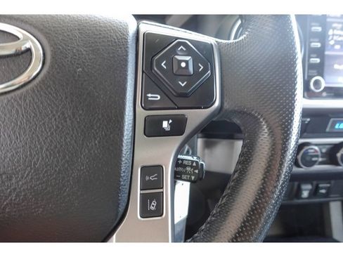 Certified 2022 Toyota Tacoma SR5 w/ Technology Package AWD/4WD image 17