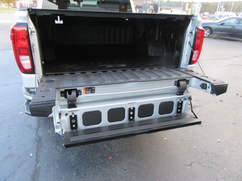 Used 2022 GMC Sierra 1500 Elevation image 70