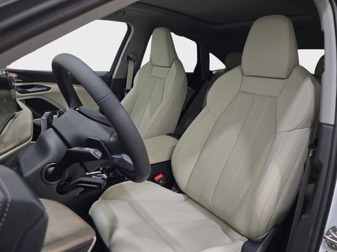 New 2025 Audi Q5 Prestige image 14