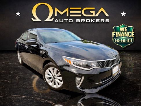 Used 2018 Kia Optima S FWD image 1