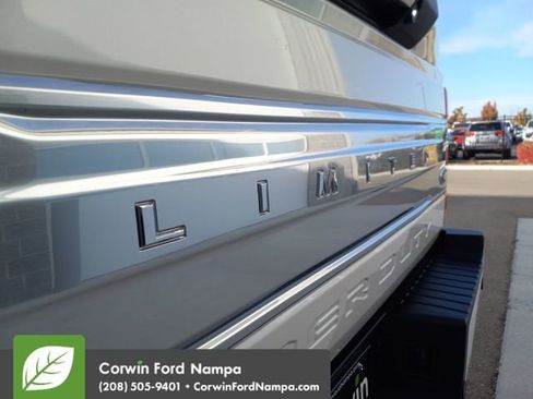 Used 2018 Ford F450 Limited w/ FX4 Off-Road Package image 31