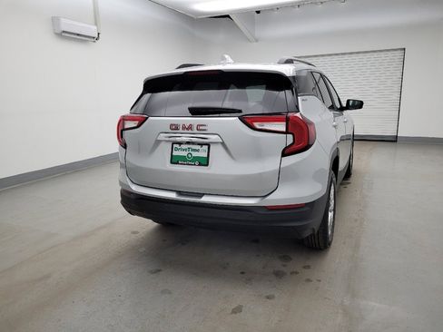 Used 2022 GMC Terrain SLE w/ Driver Convenience Package image 7