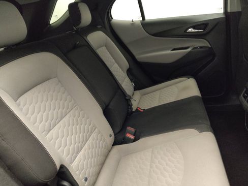 Used 2020 Chevrolet Equinox LT image 19