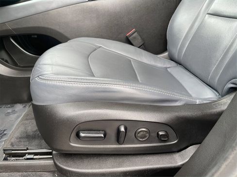 Used 2021 Buick Enclave Premium w/ Sun and Sites Package FWD image 31