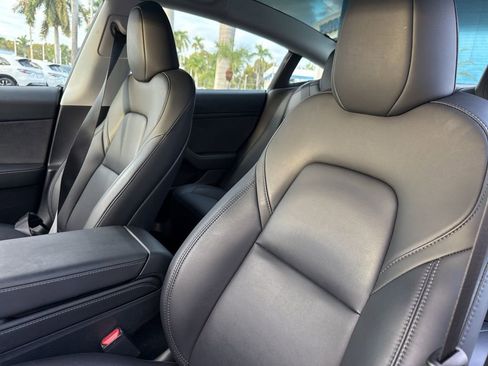 Used 2023 Tesla Model 3 Standard Range image 15