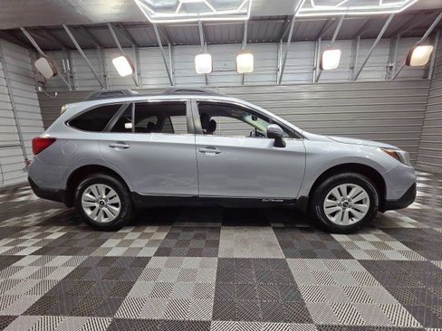 Used 2019 Subaru Outback 2.5i Premium AWD/4WD image 10