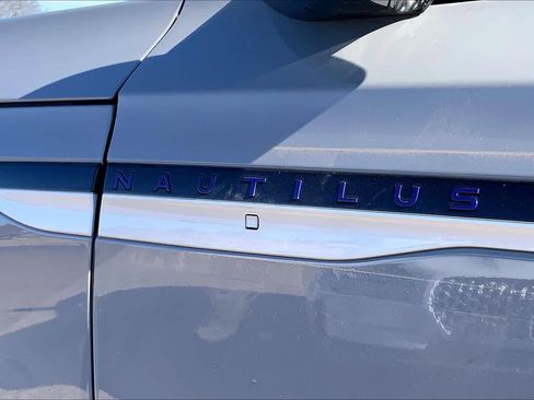 New 2026 Lincoln Nautilus Premier image 15