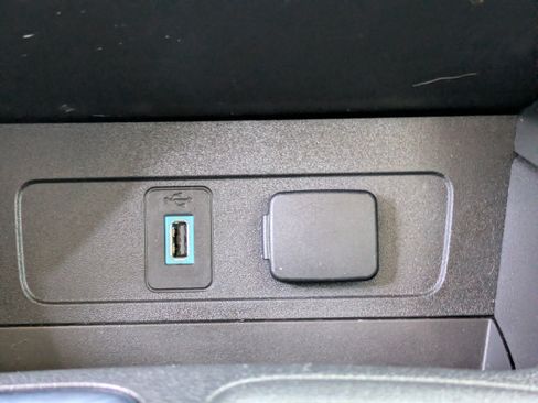 Used 2019 Ford Escape SEL image 31